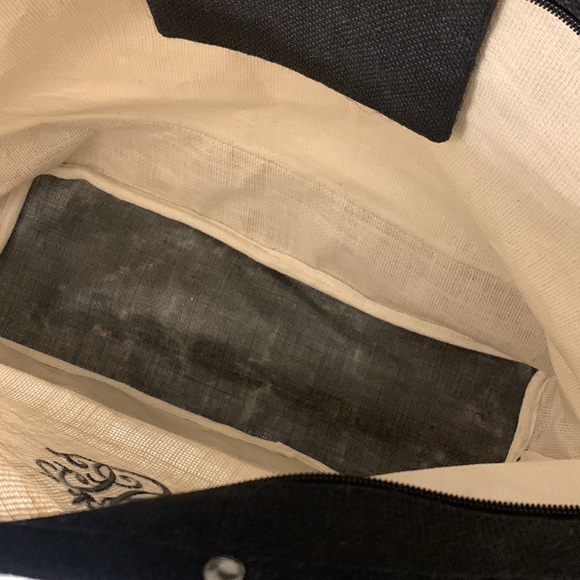 Burlap Zipper Top Tote - Picture 4 of 5